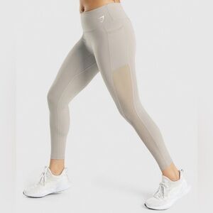 Gymshark Training Mesh Pocket Leggings Light Gray‎ Size Small